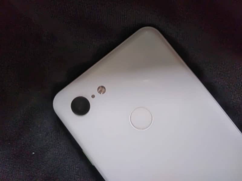 Google Pixel 3 10/10 no issue can be patched in 1000 1