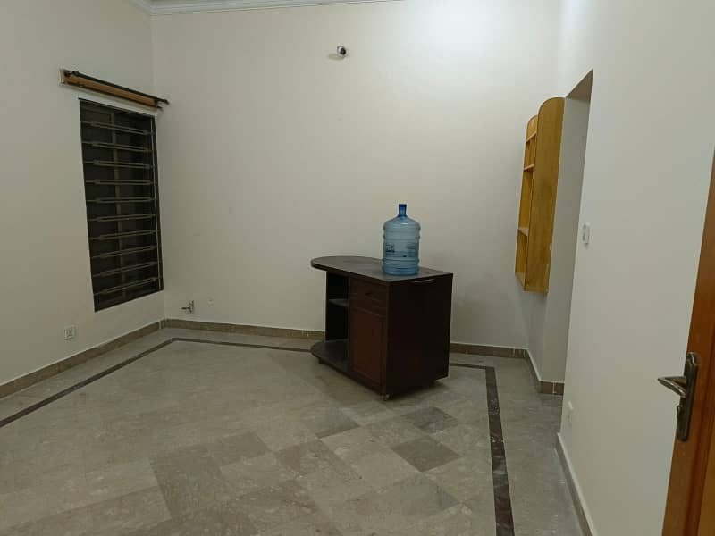 40x80 upper portion for rent in F-15 Islamabad 4