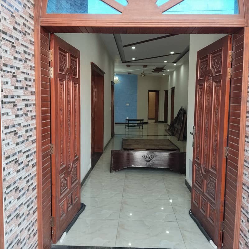 60x90 triple story House for sale in G-15 Islamabad 0