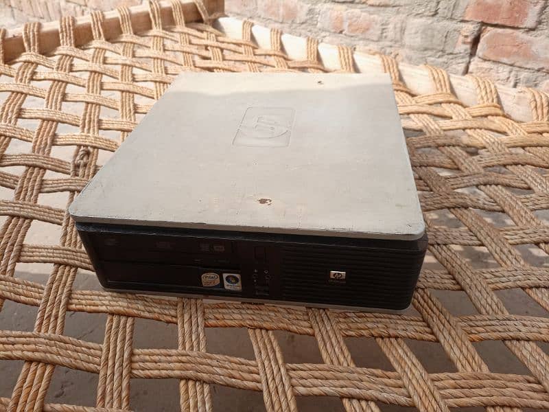 HP Compaq 7500 2