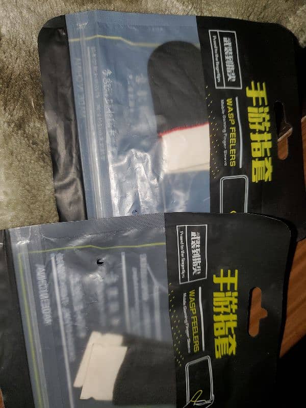 hand gloves for pubg and free fire etc 0