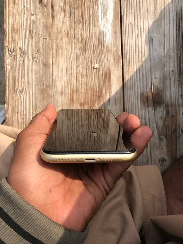 Iphone xr non pta 80 health 4