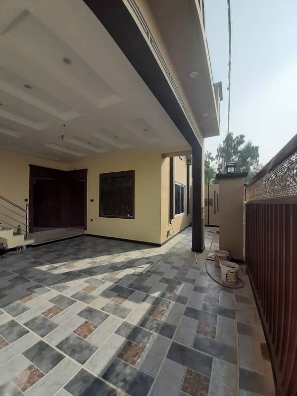 10 Marla Brand New Single Storey House For Sale 4