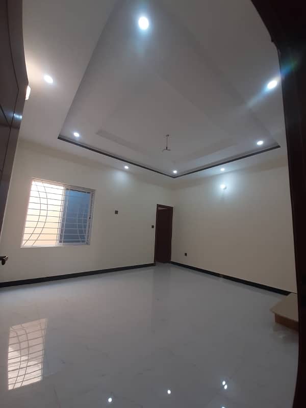 10 Marla Brand New Single Storey House For Sale 8