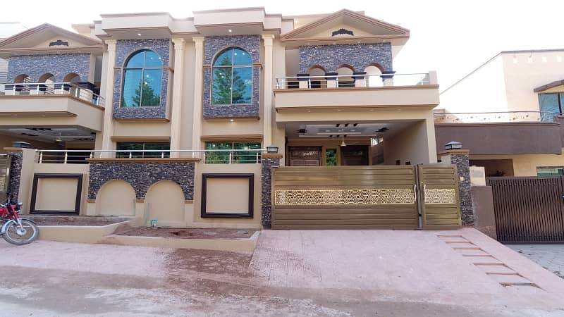 10 Marla Brand New Double Storey House For Sale 31