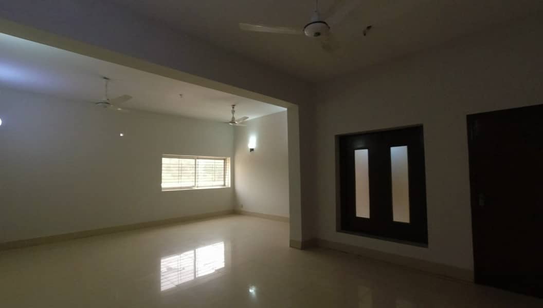 Gulberg Prime Location 1 Kanal House For Rent 29