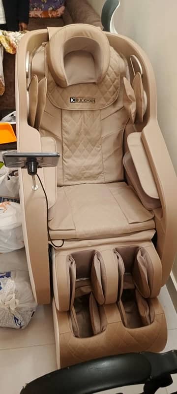 JC BUCKMAN MASSAGE CHAIR 1