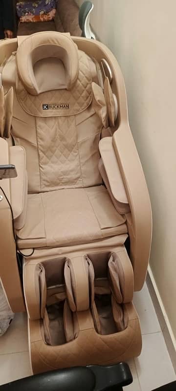 JC BUCKMAN MASSAGE CHAIR 3