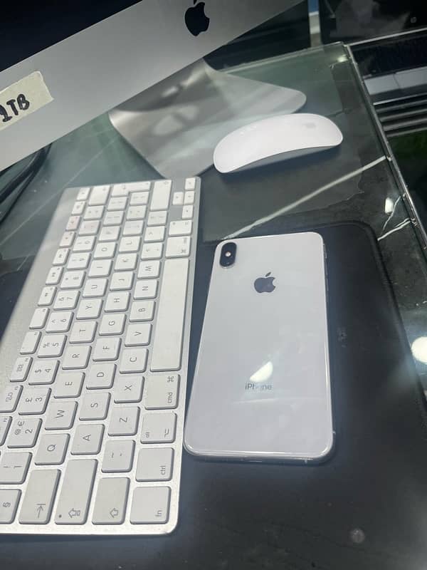 iPhone xsmax 64Gb pta approved 0