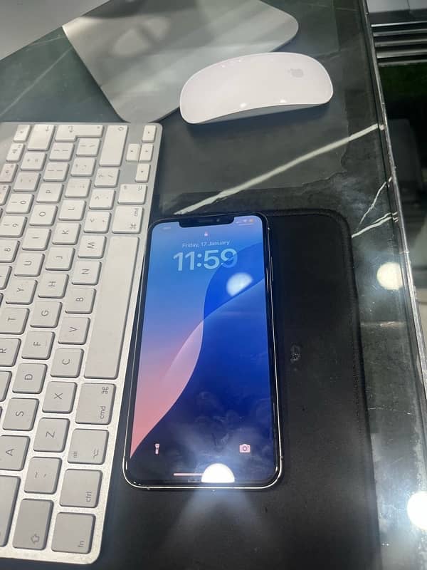 iPhone xsmax 64Gb pta approved 2