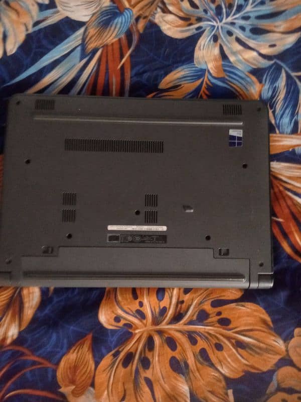 10/10 one hand uselaptop latitude 360, model with charger ok 6