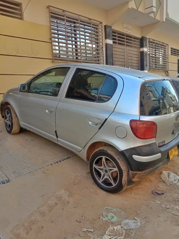 Toyota Vitz 2002 1