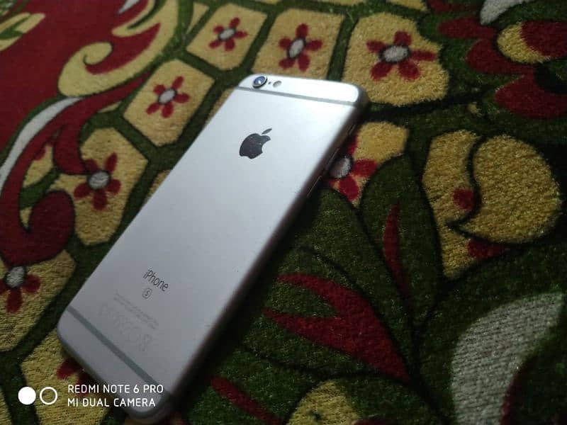 over pwered iphone 6s for sell 32gb in very low price 0