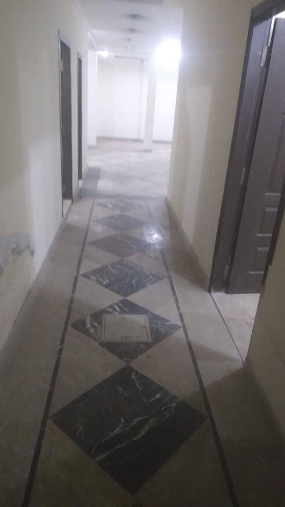 1-Kanal basement available for rent 60k 10