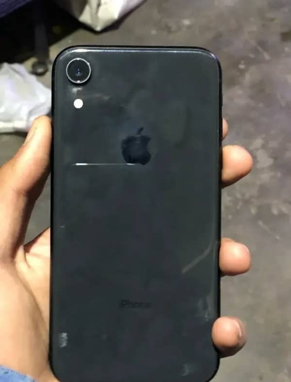 iPhone XR 3