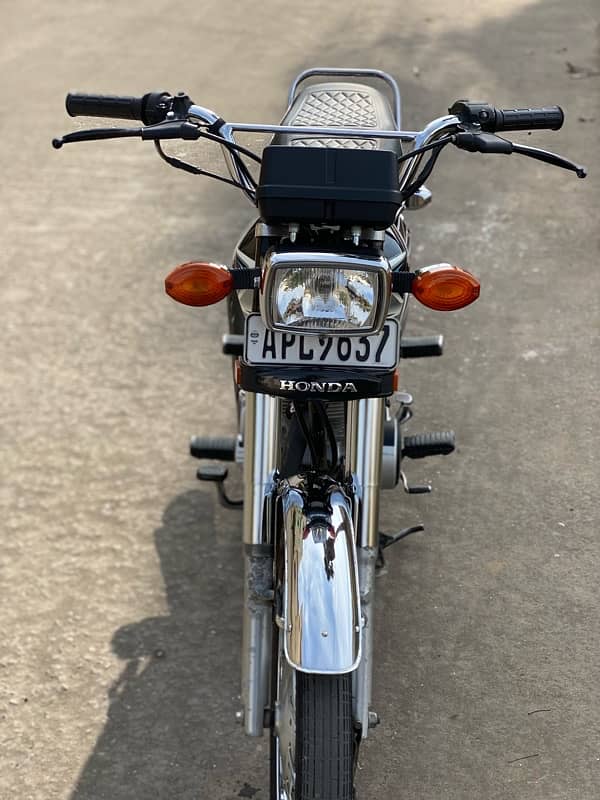 Honda 125  Model 2022/2023 9