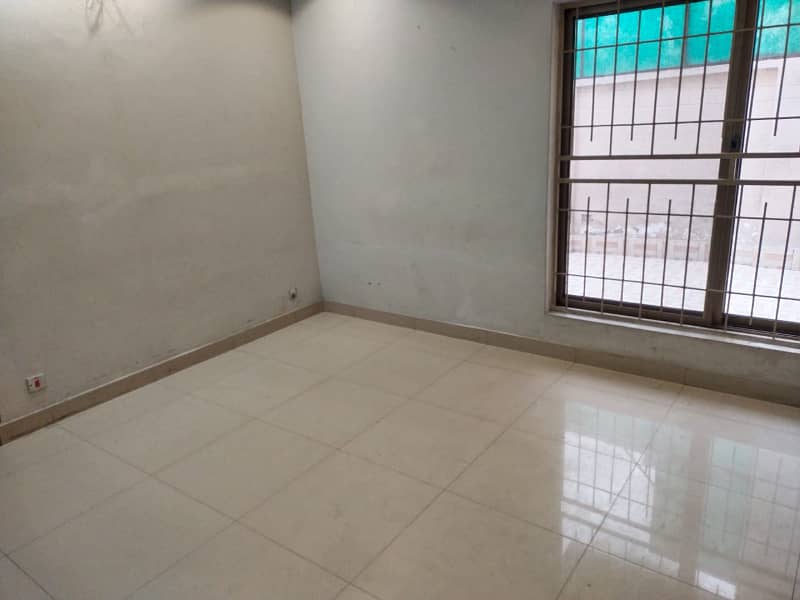 10 marla outstanding independent full house 3 bedroom in model town Q block for rent 10