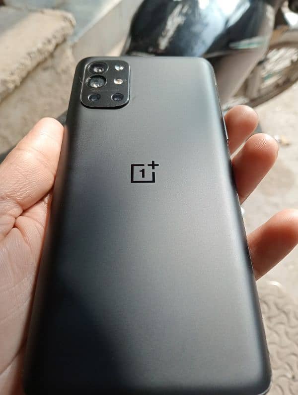 OnePlus 9r 2