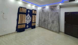 10 Marla House For sale In Bahria Town - Sector C Lahore