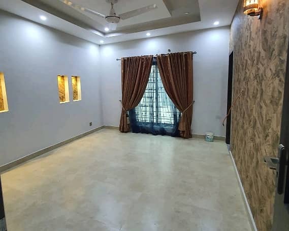 10 Marla House For sale In Bahria Town - Sector C Lahore 4