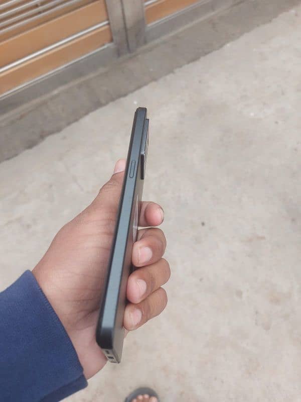 Oppo F21 pro 4G 10 by 10 condition with box and Charger 4