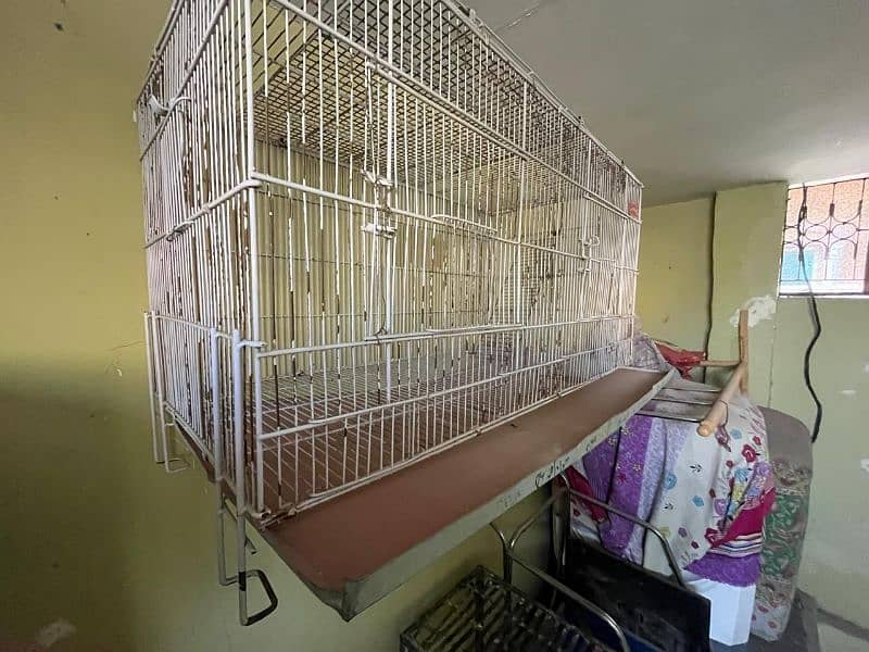 Two portion parrot cage 3