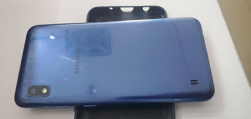 samsung a10 2/32 4