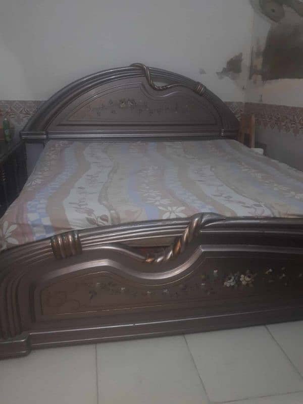 bed Almirah dressing urgent sale 0