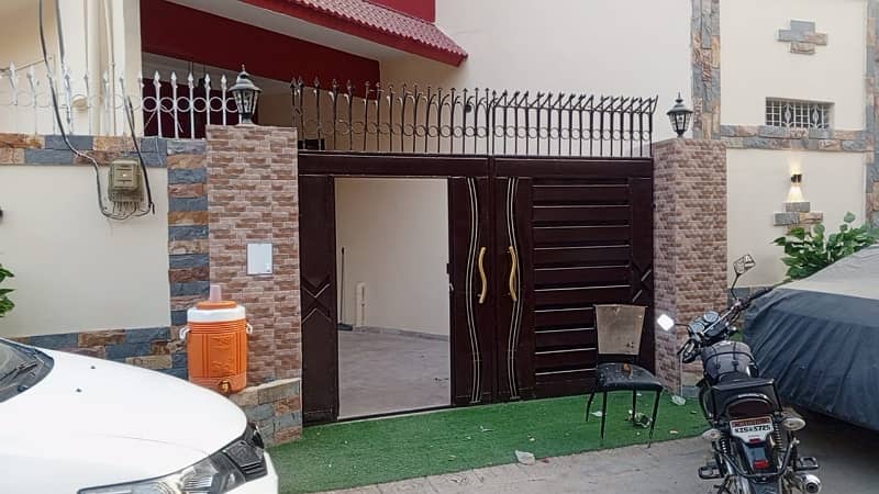 Double Storey 275 Square Yards House Available In Gulshan-E-Iqbal - Block 13-D2 For Sale 37