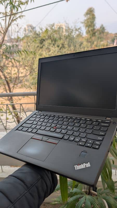 Lenovo x270 core i5 7th gen 1