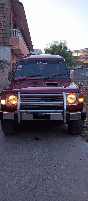 Mitsubishi Pajero 1989 0