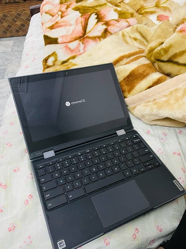 Lenovo chrome book 4/32 touch and thpe 3