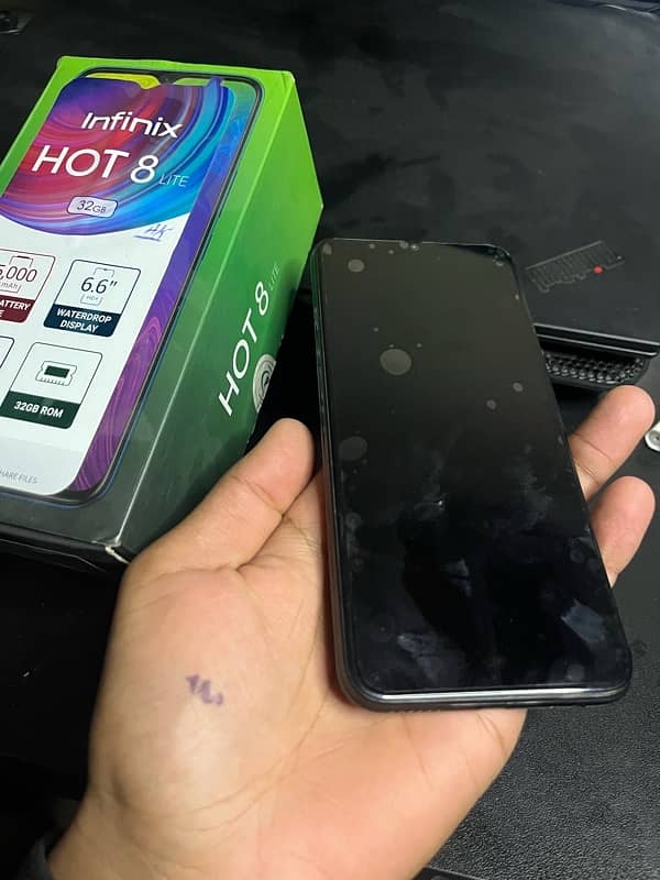 Infinix hot 8 lite 1