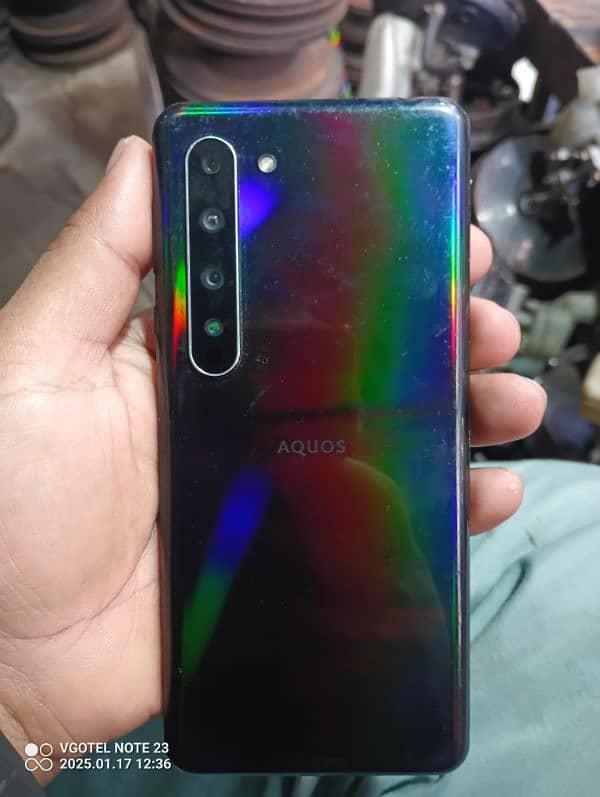 Sharp Aquos r5g non pta 6