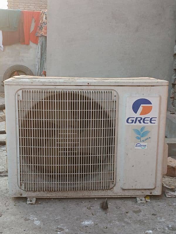 1.5 ton Gree Split AC Inverter 2