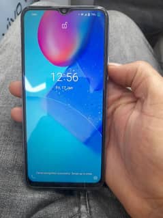 vivo y20 bilkul paso ki zorat ha es lay sale kr rahi  03098541561. Mahi