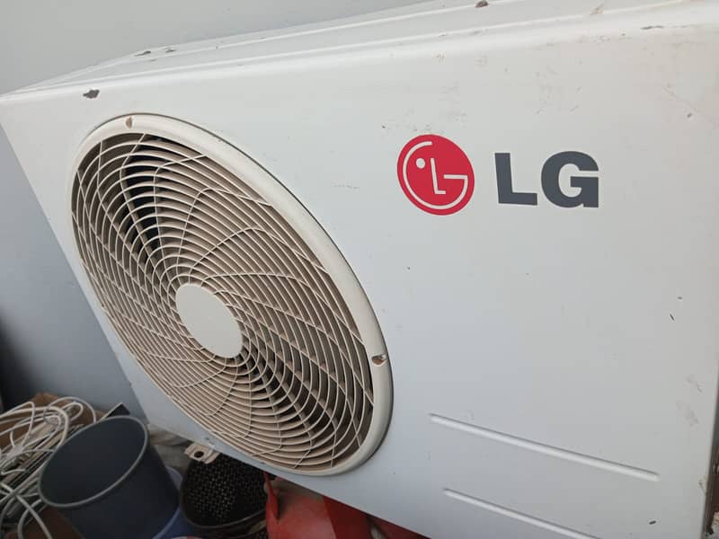 LG Split AC 1 ton Non Invertor for sale (Good Condition) 4