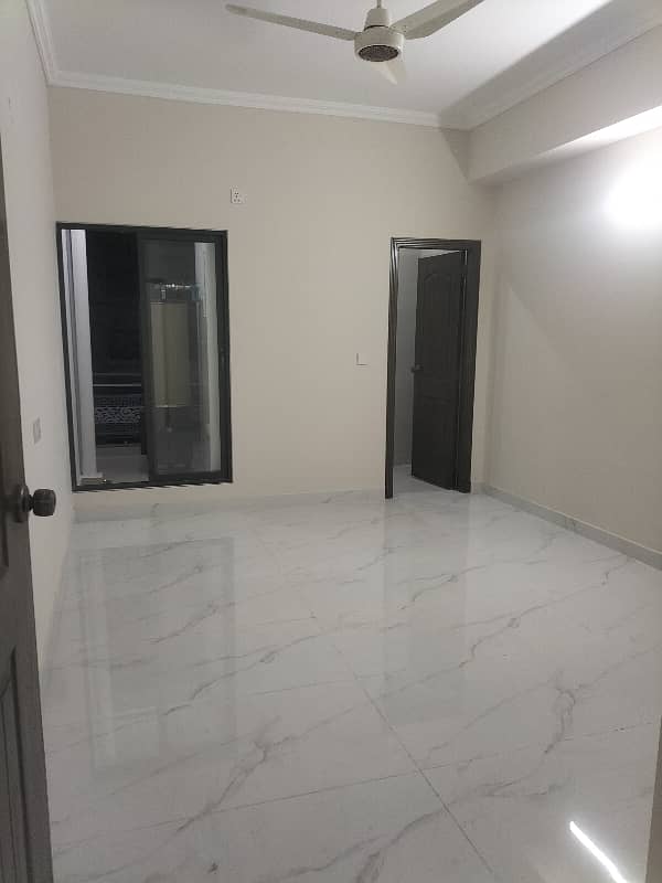 3 bedroom brand new unfurnished apartment available for Rent warda hamna 4 2