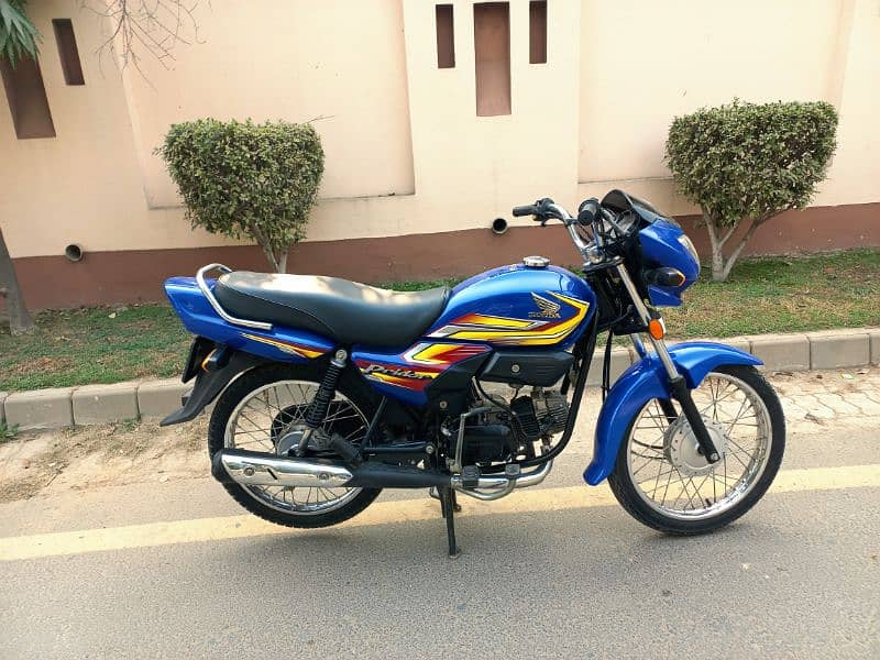 Honda Pridor 2023 model 12500 km driven only like new bike 0