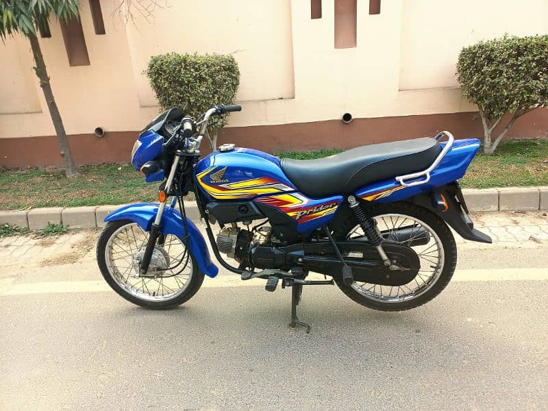 Honda Pridor 2023 model 12500 km driven only like new bike 1