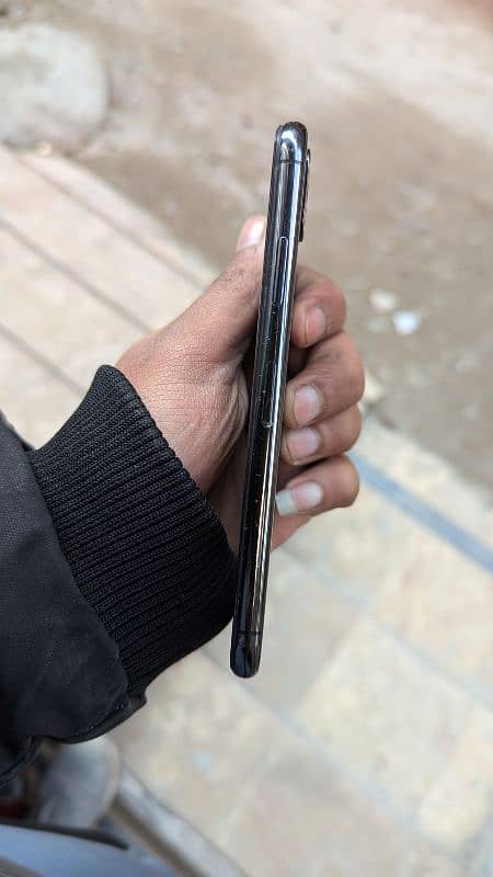 I want to sale my iphone x , /128GB. . . .  non PTA 2