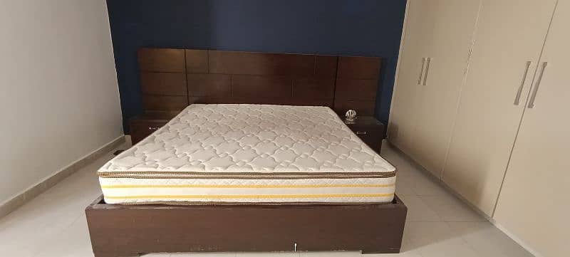 king side bed with side tables 1