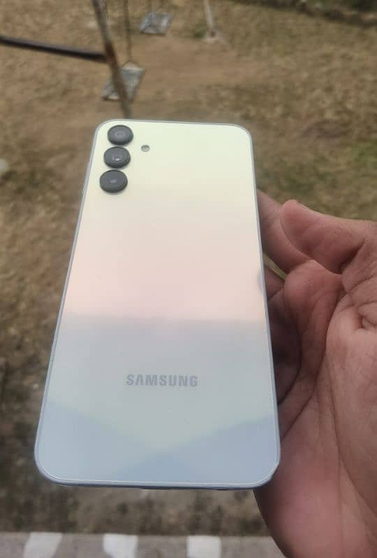 SAMSUNG A15 ALMOST BRAND NEW 5