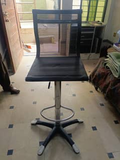 Swing able Office chair with height adjustment