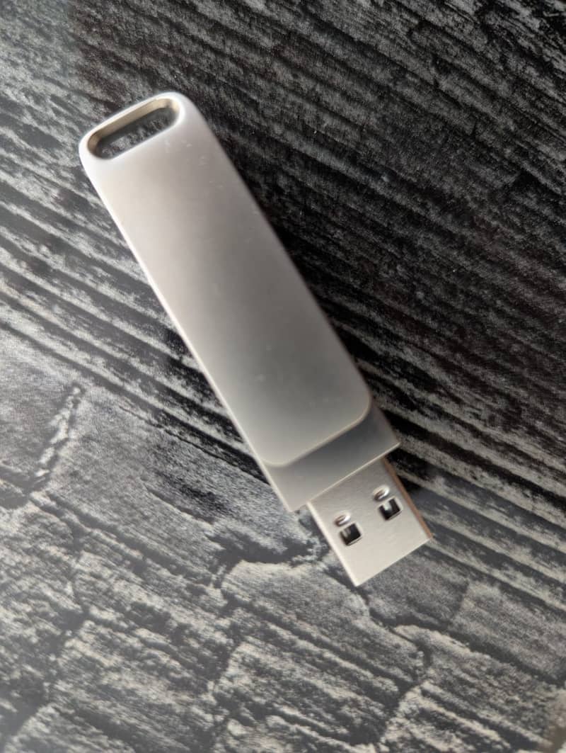 64GB  USB Flash Drive - Dual Port (USB & Micro USB) Type C 1