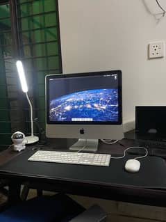 Apple Mac iMac With original Apple keyboard and mouse