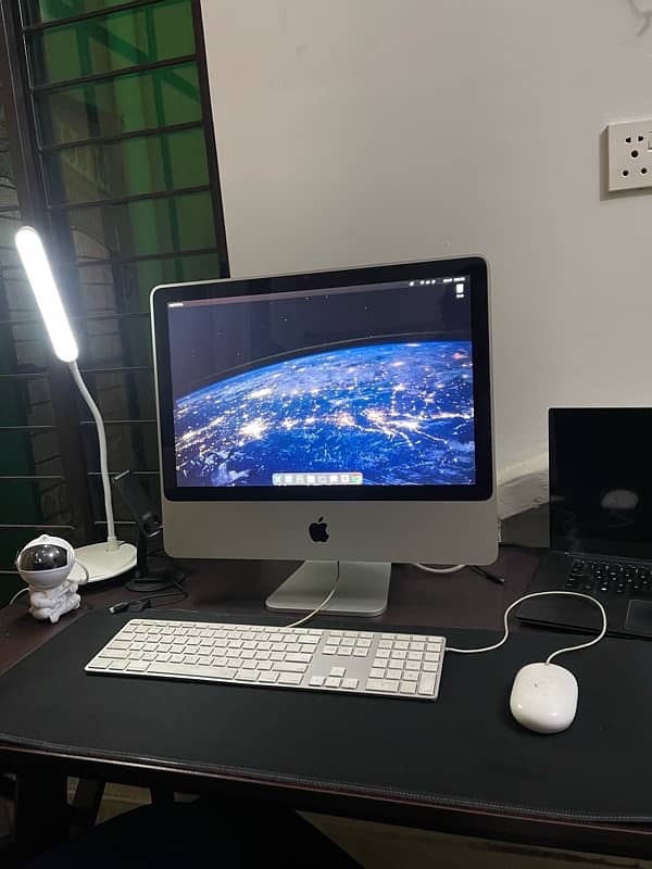 Apple Mac iMac With original Apple keyboard and mouse 5