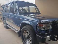 Mitsubishi Pajero 1990