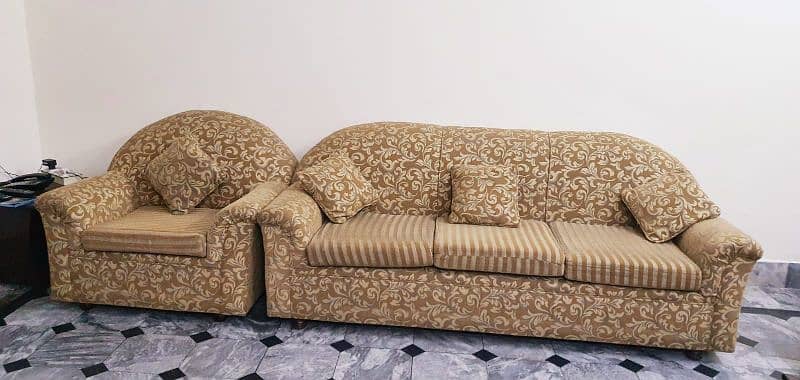 3+2+1 , Used Nice Condition Sofa Set 0