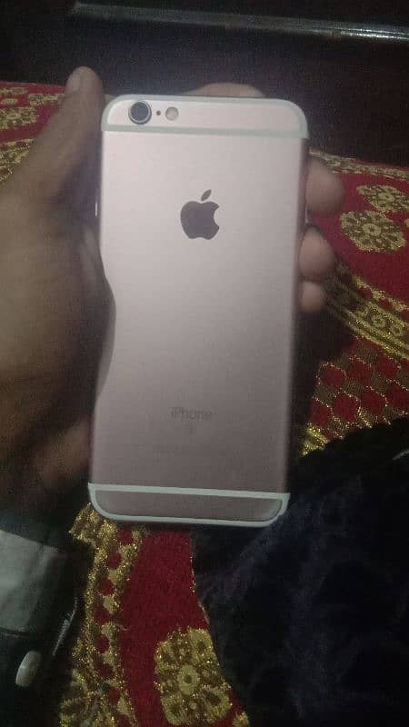 iPhone  6s 0